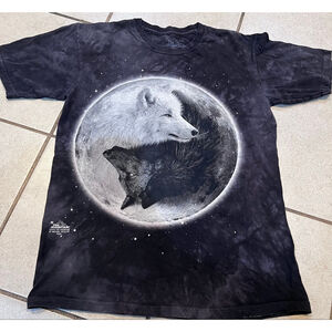 The Montain T shirt Size xl